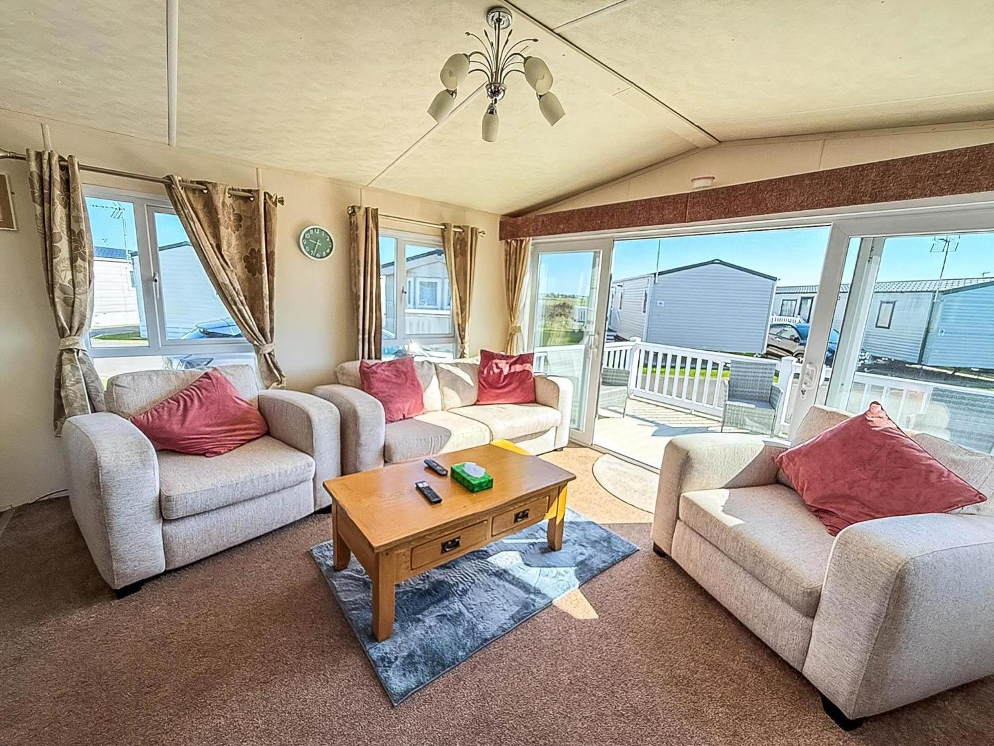 Beautiful Caravan With Decking Wifi At St Osyth Beach Holiday Park Ref 28077Dw Clacton-on-Sea Εξωτερικό φωτογραφία